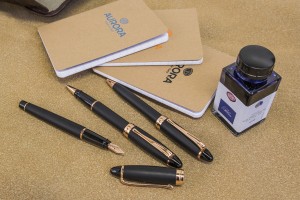 Aurora Ipsilon Satin Black with Notebook