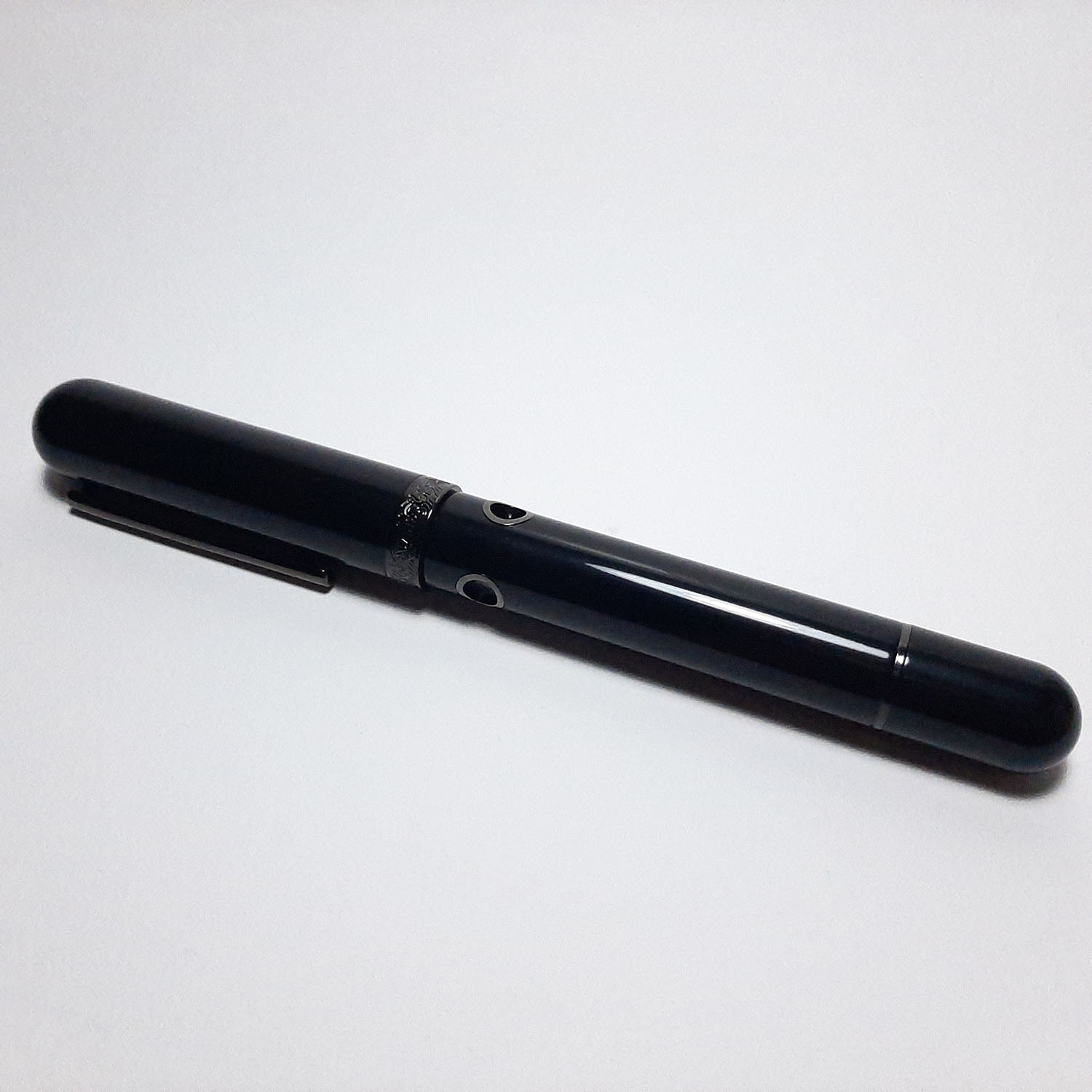 Nahvalur Nautilus Fountain Pen Review: The Original Cephalopod