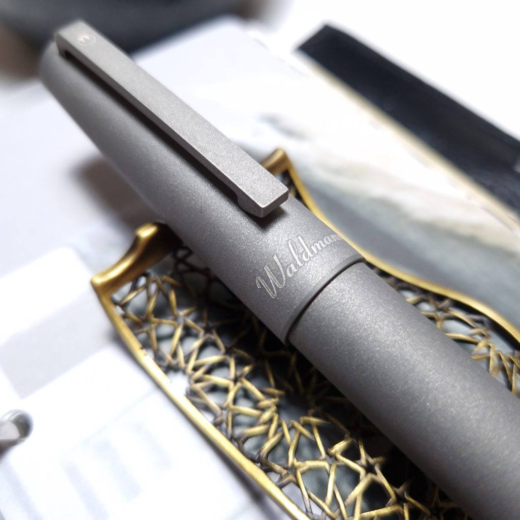 Waldmann Titan pen review, pen capped closeup on cap and pen clip