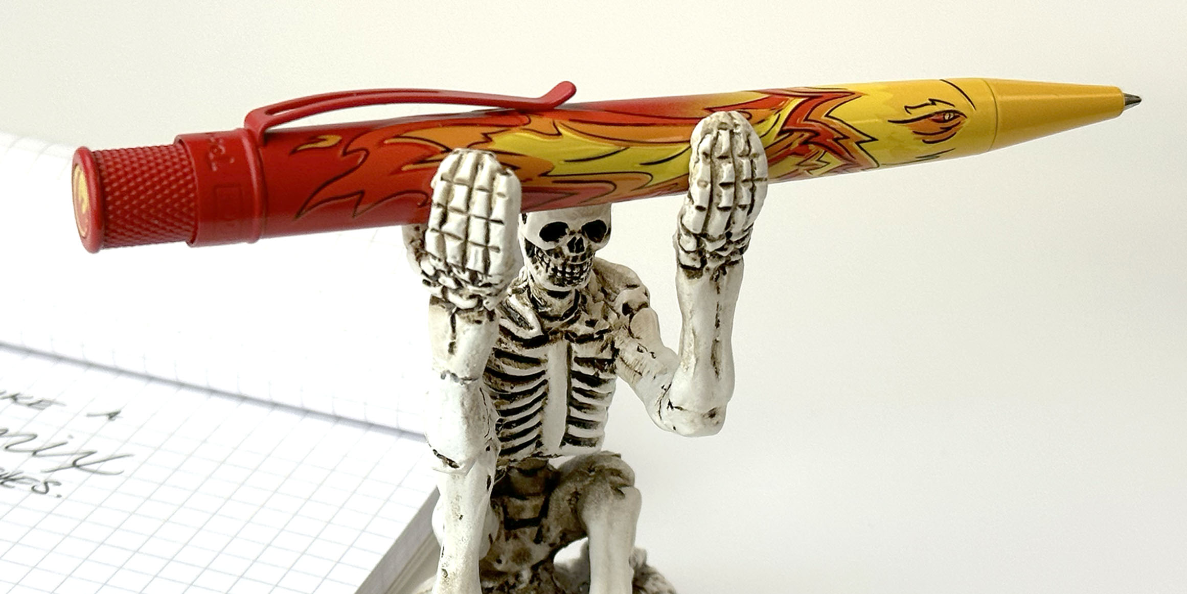 ペンペン New Retro 51 Phoenix Tornado Rollerball: Rise from the Ashes with
