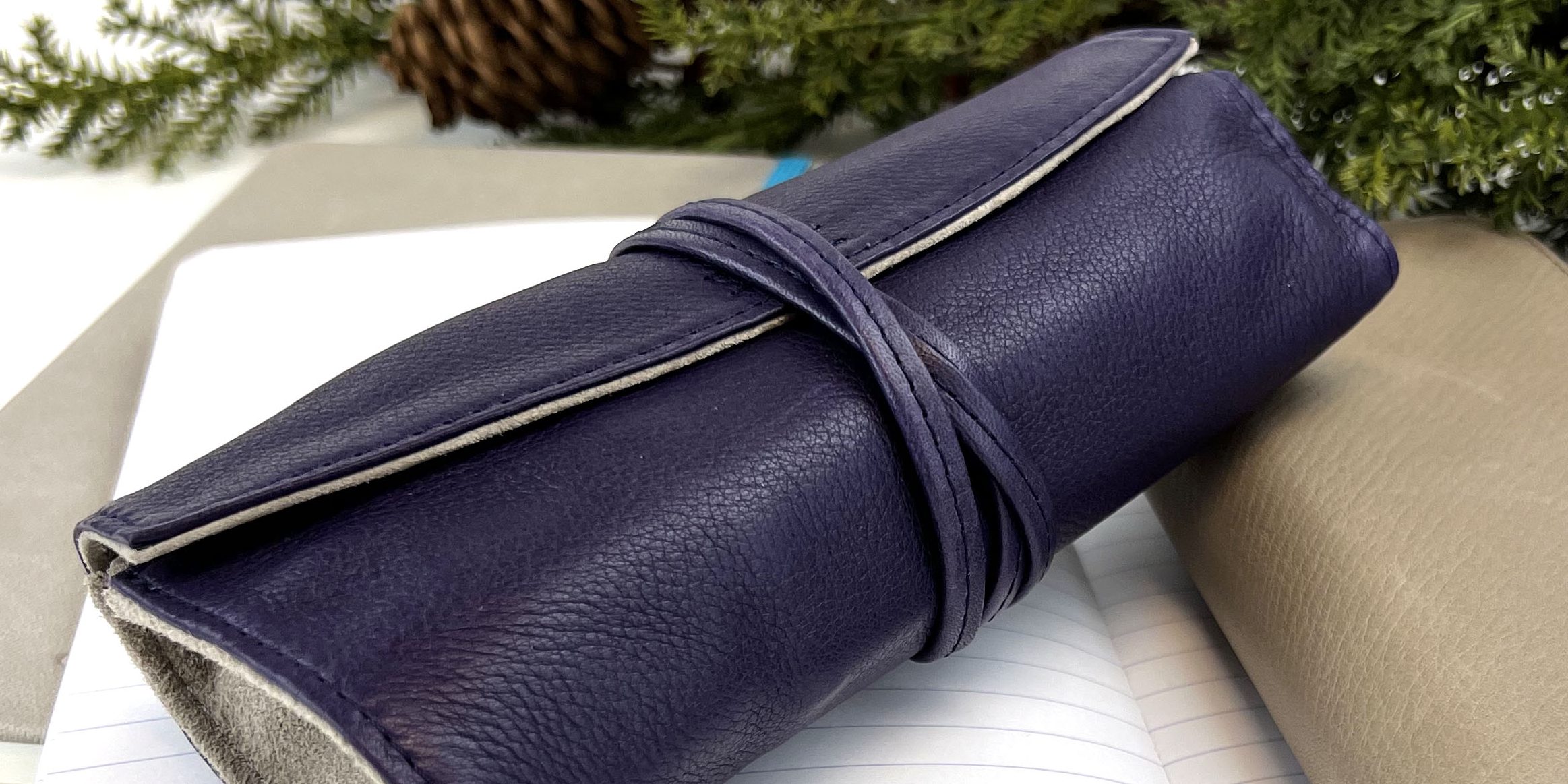 2023 holiday gift guide for pens Pilot Pensemble leather pen roll and leather pen zipper case