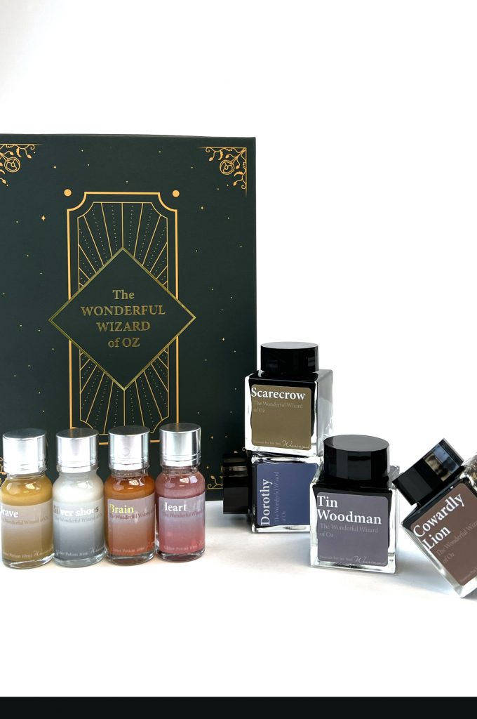 easy to gift the Wearingeul Wizard of Oz Spell Book of Inks and Glitter Potions