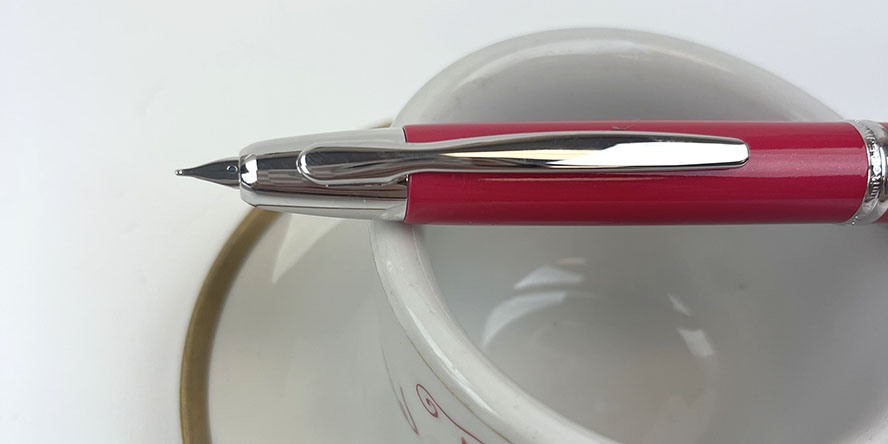 pilot_2021_le_vanishing_point_red_coral_nib