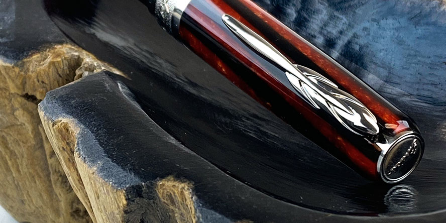 pineider_arco_firefox_pen_clip_closeup