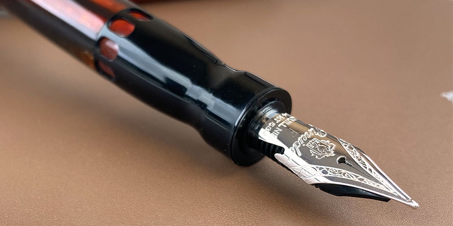 pineider_arco_fountain_pen_nib_and_ink_windows