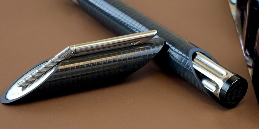 pineider_back_to_the_future_fountain_pen_uncapped
