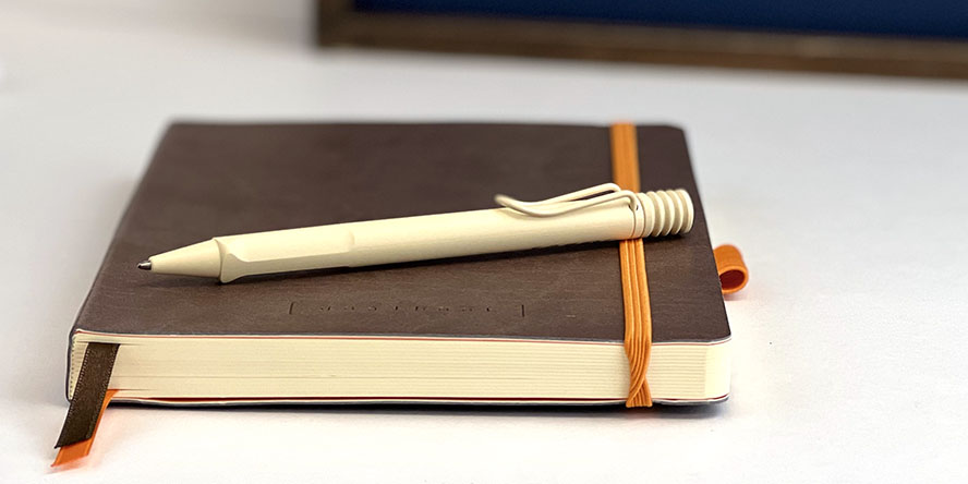 lamy_2022_special_edition_cream_ballpoint_pen_on_rhodia_goalbook