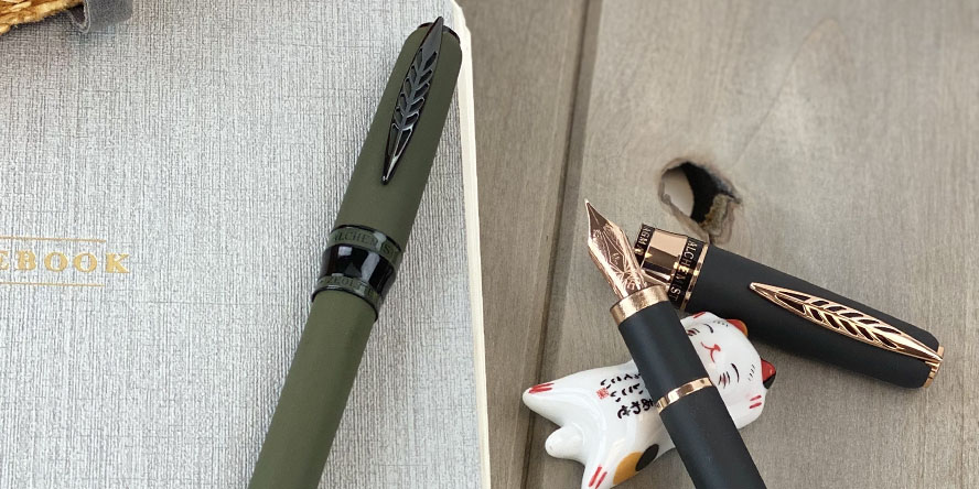 pineider_alchemist_stromboli_black_and_krakatoa_green_fountain_pens