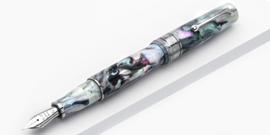 leonardo_momento_zero_grande_brooks_resin_mother_of_pearl_fountain_pen