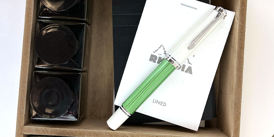pelikan_m605_souveran_green_white_fountain_pen_capped