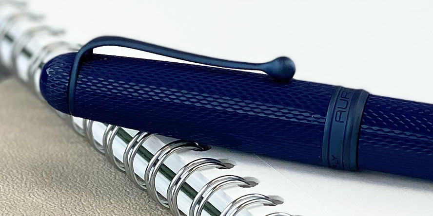 Aurora 888 Blue Mamba Limited Edition Fountain Pens aurora_888_le_blue_mamba_cap_and_clip