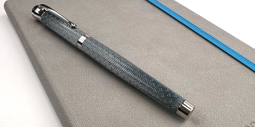 waldmann_limited_edition_tango_imagination_dark_deal_fountain_pen_with_endless_recorder_notebook