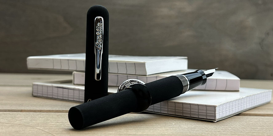 Conklin Mark Twain Crescent Filler Superblack Fountain Pens conklin_mark_twain_crescent_filler_superblack_limited_edition_fountain_pen_closeup