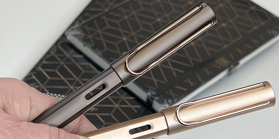 lamy_notebook_and_lx_fountain_pen_gift_set_in_hand