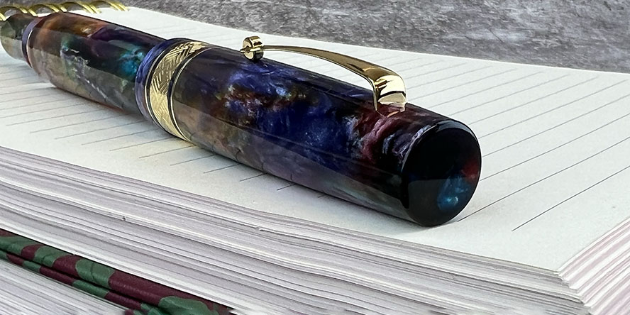 leonardo_supernova_fountain_pen_gold_trim_pen_clip