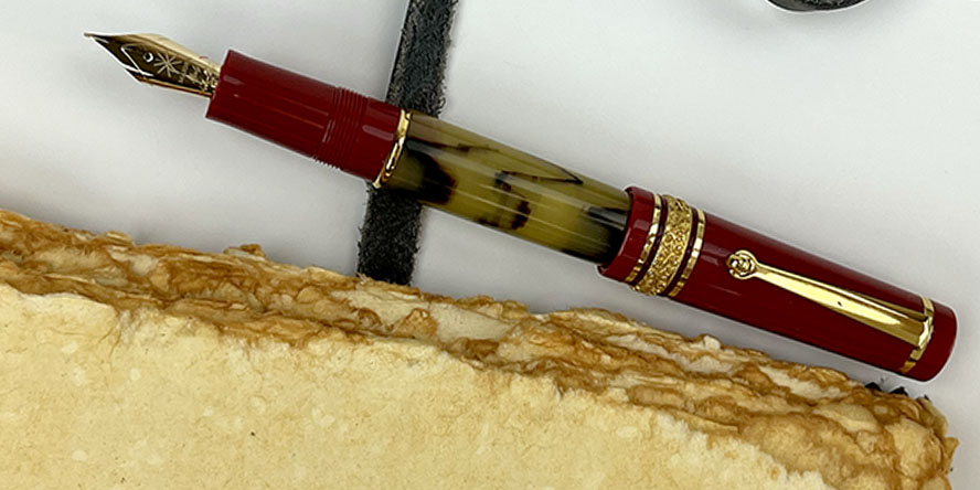 maiora_alpha_aurum_limited_edition_fountain_pen_posted