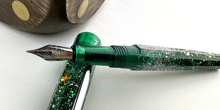 benu_limited_edition_2023_new_years_euphoria_fountain_pen_uncapped
