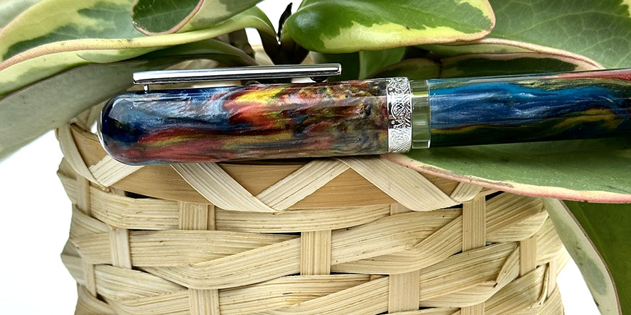 nahvalur_voyage_exclusive_california_dreamin_fountain_pens_on_plant