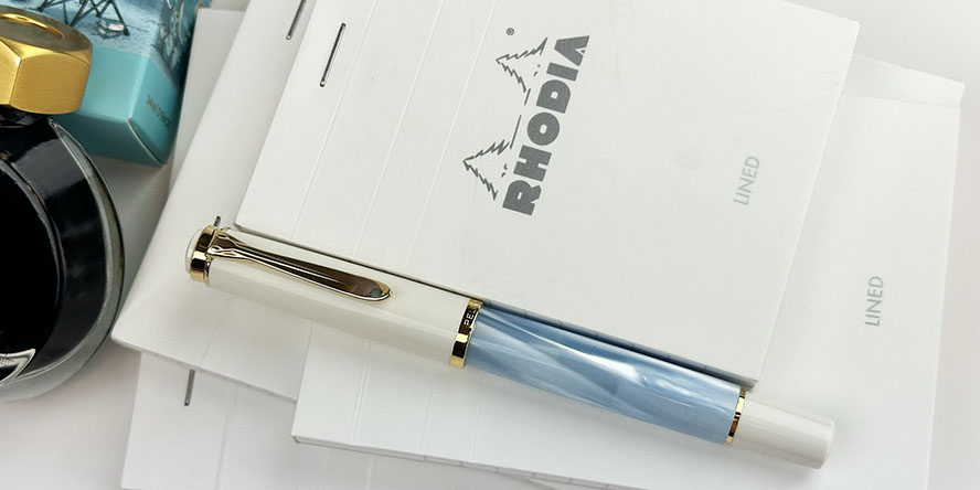 pelikan_special_edition_200_pastel_blue_fountain_pen_from_above