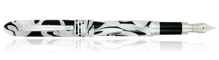 Monteverde Mountains of the World Fountain Pens in Mount Everest