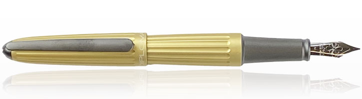Diplomat Aero Fountain Pens in Champagne / Gold nib