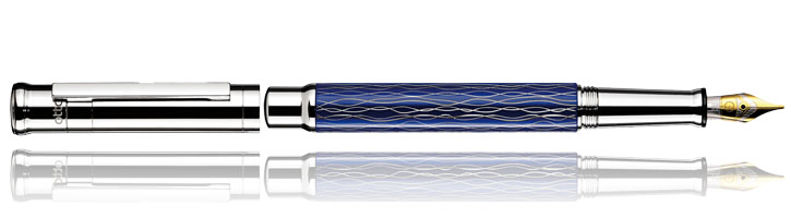 Otto Hutt Design 04 Fountain Pens in Wave Blue / Platinum