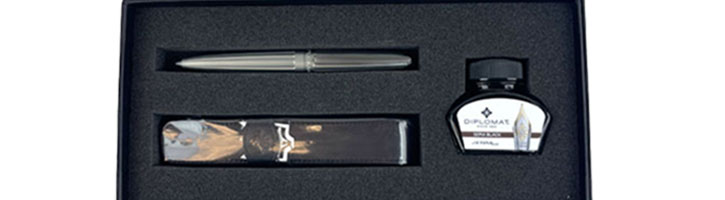 Diplomat Gift Set with Pen Case, Bottled Ink & Aero Fountain Pens