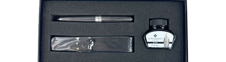 Stripes Diplomat Gift Set with Pen Case, Bottled Ink & Aero Fountain Pens