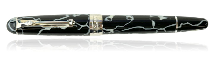 Penlux Masterpiece Delgado Nero Venom Fountain Pens